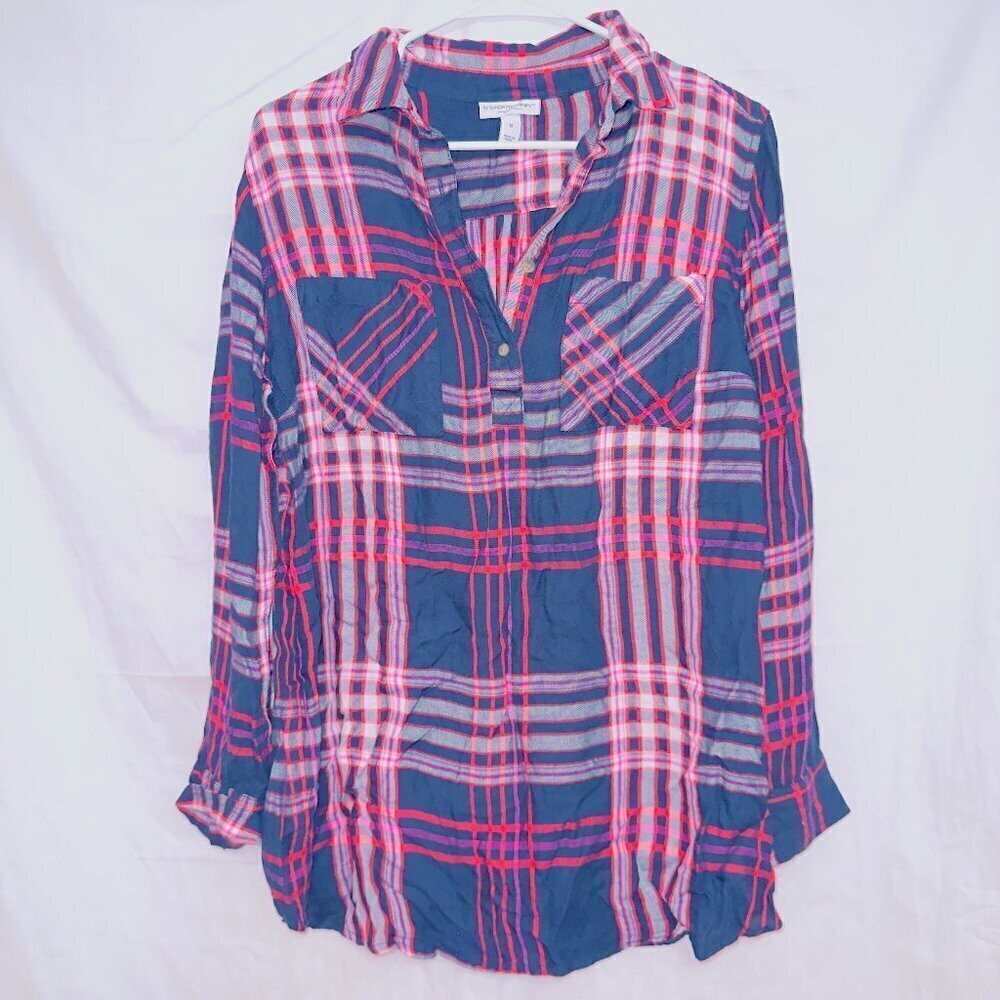 Liz Lange Maternity NWT long sleeve plaid pullover blouse top size medium
